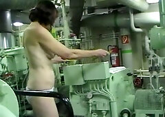 strip im maschinenraum 02