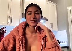 Asian hottie with nice big boobs