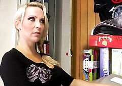 Glamorous blond mother i'd like to fuck with large teats sucks balls and schlong