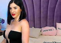 Horny Slut Makes Her Pussy Cum By Fingering