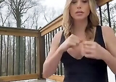 Zoey masturbation