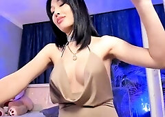 Big boobs milf masturbates with her dildo