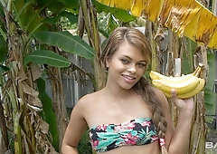 Big-bottomed babe Destiny Cruz looks great in the doggy style pose