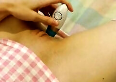 alena plays with her fresh toy - loud groaning climax