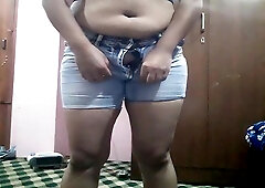 Korean chick Masturbating