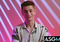 How Long Can Duok Trevor Harris Resist Deangelos Cock On Gay Reality Show?