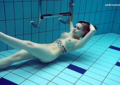 Hottest Swimming Pool Erotics With Dashka