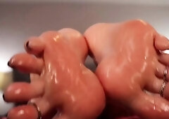 Close up amateur masturbating solo