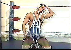 A Guy Lifting Weights And Then Jacking Off In A Wrestling Ring