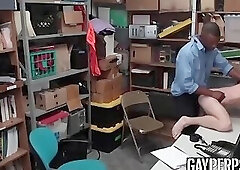 Twinky perpetrator cums while barebacked by BBC security