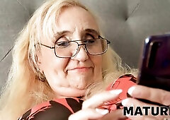 MATURE4K. Moniq in underclothing and nylons takes hard pistol in her snatch