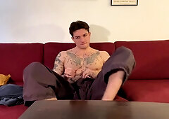 Let me get my soles reaaally close to you