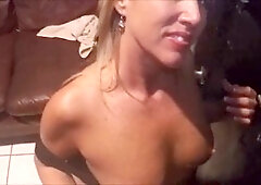 Milk out the cum from dicks at a gloryhole