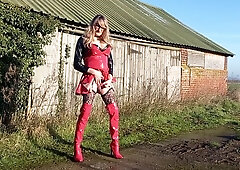 Tranny Outdoor Pissing Compilation