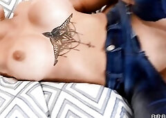 Azul Hermosa has just bought some hawt recent jeans. That Babe calls over her tractable fuckboi Alex Legend, knowing that guy has a thing for denim. O