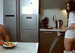 Slut gets bisex facial