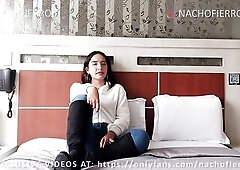 Hermosa Estudiante culona tiene SU PRIMER CASTING PORNO en Latinoamerica, debuta con nineteen años de edad
