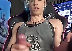 Monster cock trap cums hard