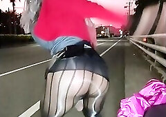 Carry out the audience's instructions during live broadcast until ejaculation .23.(@05:48)