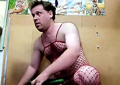 Massive-arsed Russian biotch faps in a missionary stance with a big beefstick in her bum