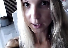 Gina Gerson Christmas live show