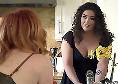 Isiah Maxwell stays focused on pounding Lauren's juicy pussy