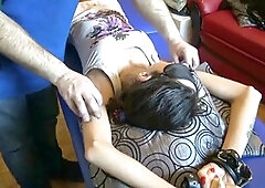 Polish milf gets her soles tickled