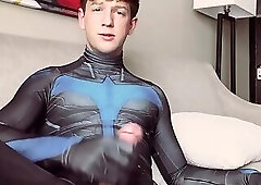 301.1 nightwing jerks his staff