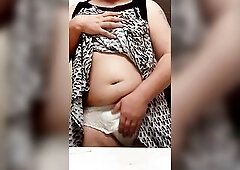 Play with my diaper agajn