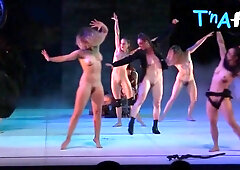 Florentina Holzinger Caboose, Baps Gig in Tanz