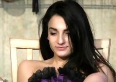 Worship Her Feet In The Dungeon