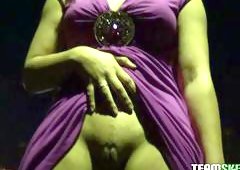 Bookworm Babe Shows The Goods And Sucks Some Cock