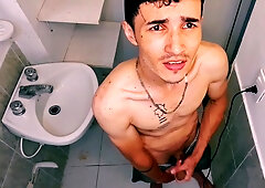 I jerked at my bf's building before violating up //male ejaculation //sexyboy//boy wanks