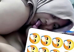 Jilbab indo montok main sama laki orang