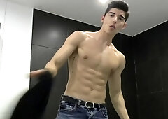 Sexy muscle boy Jared Shaw striptease