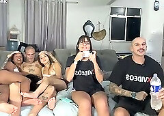 Suruba Entre Amigos
