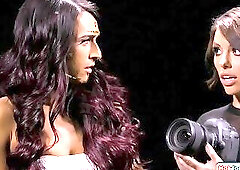 Golden ts Khloe Kay anals shemale Natalie Mars n squirted on