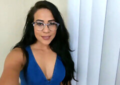 Thick arse Jolla fucks hard dick and squirts on him