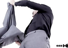 Ricky Larkin’s Large Dong Gets Slobbered By Beauty Willow Ryder!