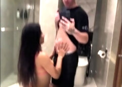 Indian teen enjoys cock sucking and pussy drilling session