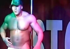 Maxime Stripping