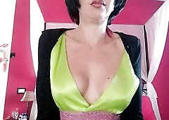 Fabulous titties, u won't be able to resist