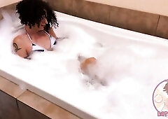 Kandy's Bathroom-time enjoyment