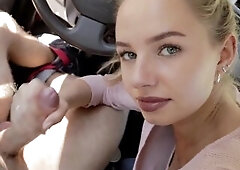 Random Beauty Sucks my Wang and Eats my Cum for Giving her a Ride in my Car