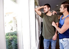 Charlie Pattinson agrees to bang Dante Colle's butt