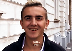 Hung bottom gets fucked in a POV amateur video