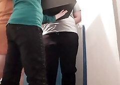 2 beauties paid for the delivery of goods with a courier with sex - Lesbo_illusion