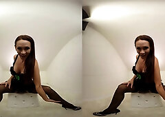 Cynthia Vellons in Cynthia Vellons Big Tits and Vibrator - BravoModelsMedia