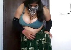 Fingering orgasm, big ass mom, fingering squirt