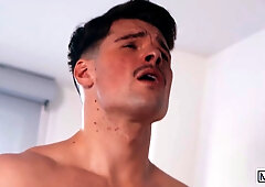 Hunks Marcus Mcneil And Felix Trainor Take Turns Getting Spit Roasted By Malik Delgaty